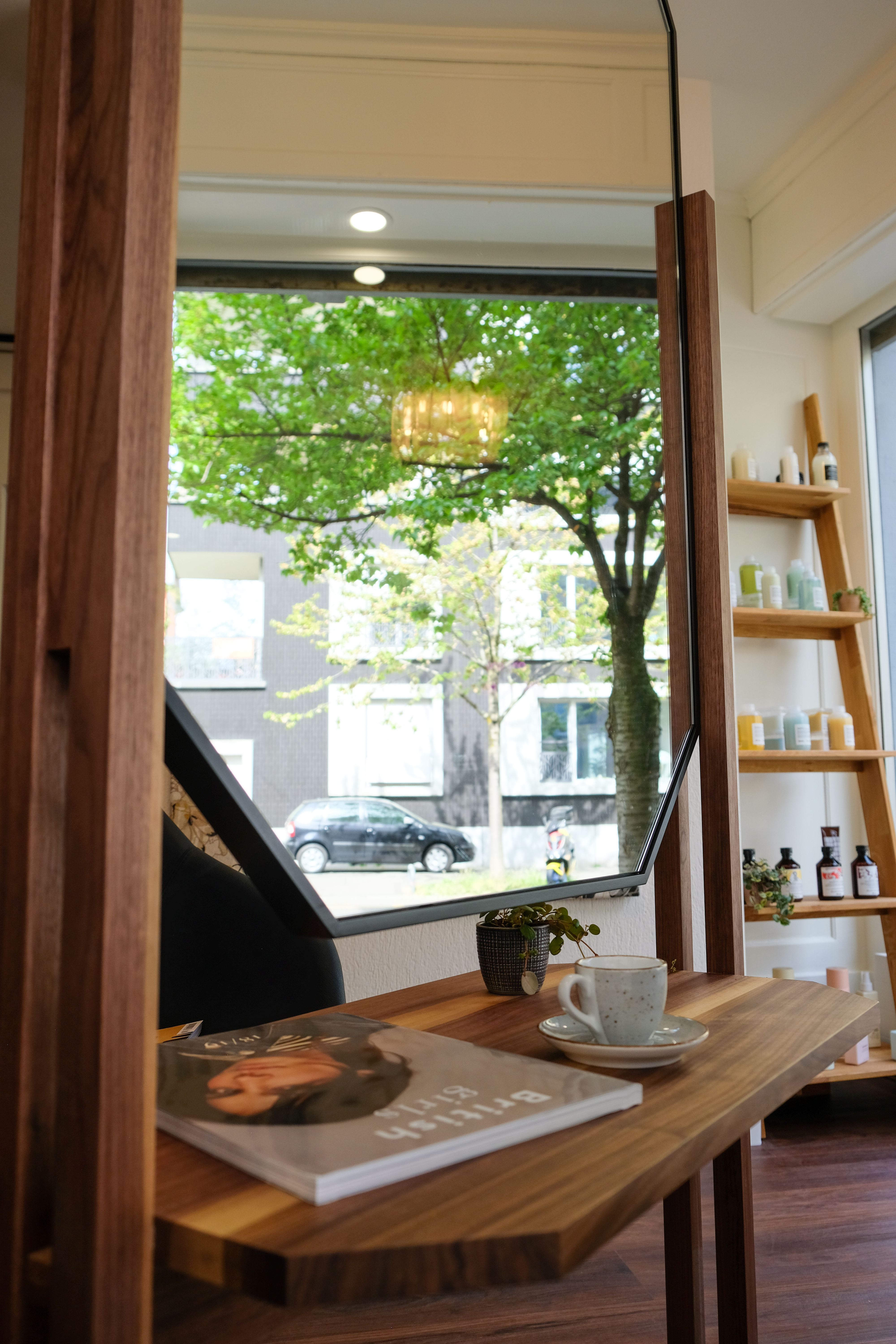 Window table with street view